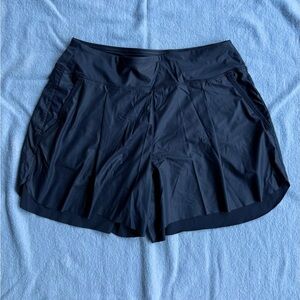 Lululemon Navy Bike Commuting Shorts SZ 4